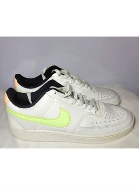Nike Womens Size 9.5 Court Vision Sneakers.